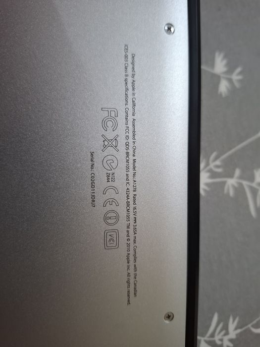 Продам или обменяю Macbook A1278