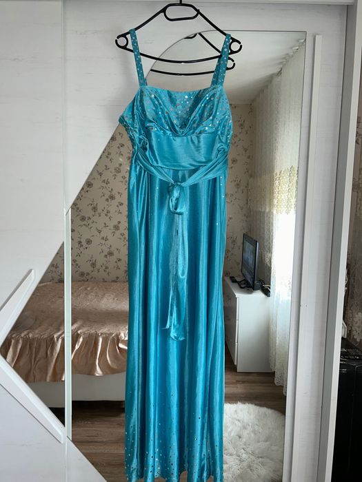 Vând rochie de seară