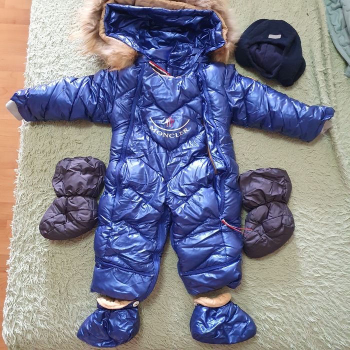 Продам детский комбинезон