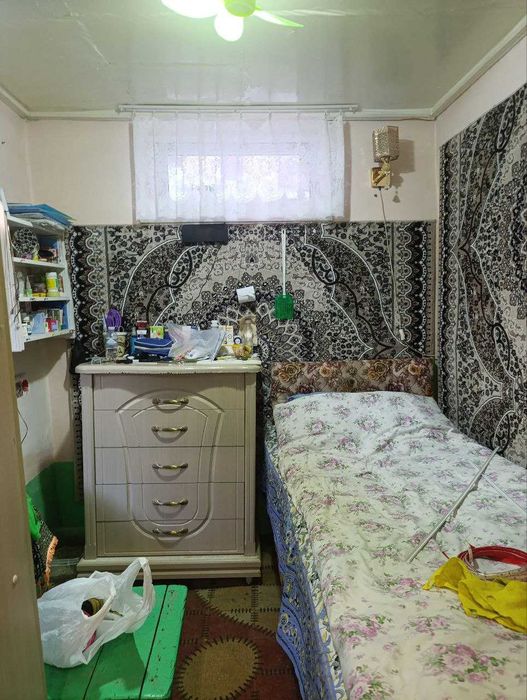 Продаётся дом в общем дворе в центре  Узбекистанская, рядом 34-я школа