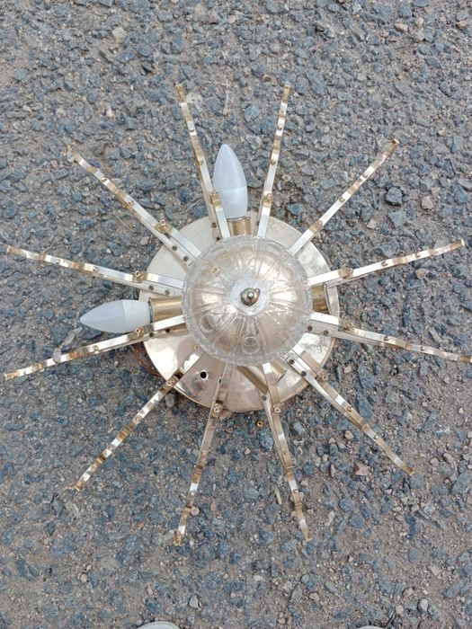 Продам люстру 5 рожковую