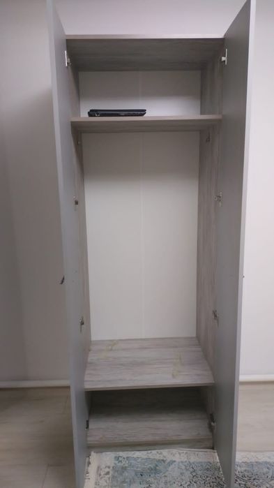 Продам шкаф,телевизор