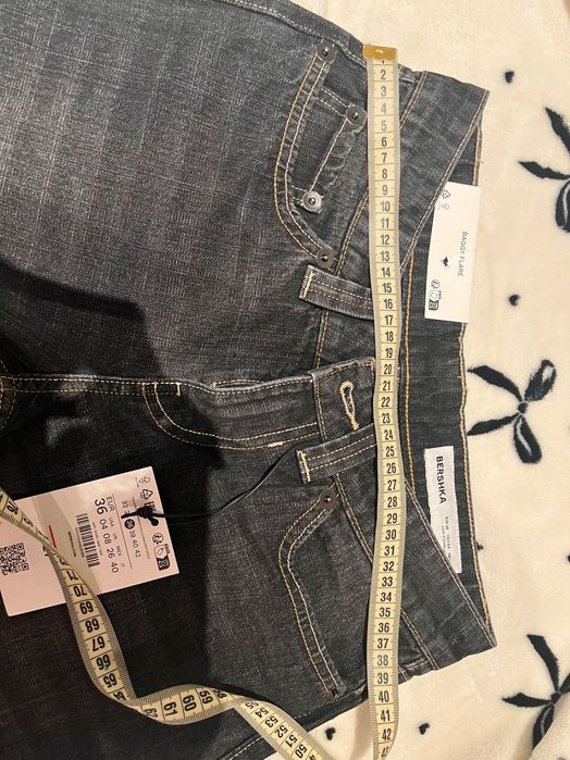 черные джинсы клеш