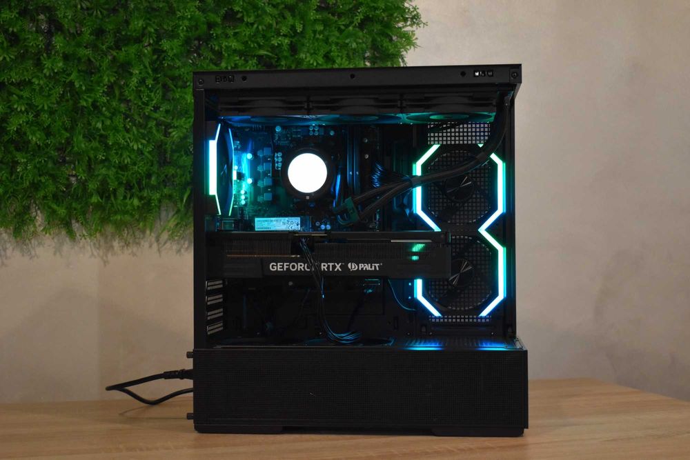Геймърски Компютър Ryzen 7 7700 | Rtx 4070 | 32GB ram | 512GB Ssd |