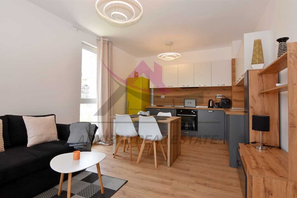 Дава се под наем Двустаен апартамент в Варна, Изгрев - 52 кв.м за 548.25 € - Снимка #1