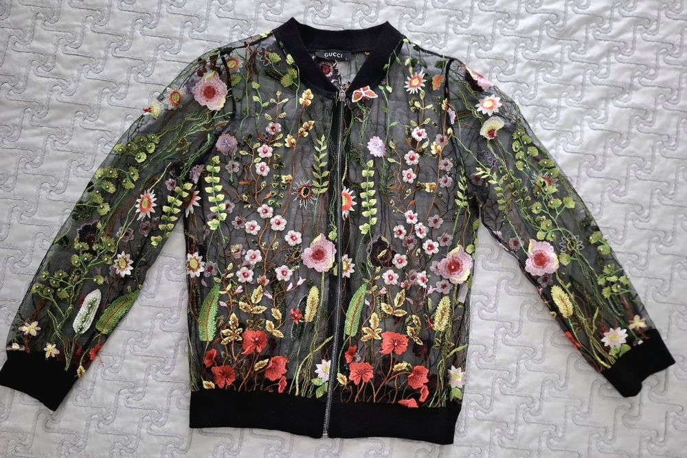 Продаются разные фирменные вещи.одеты 1 раз.размер(40) 46_48наш.