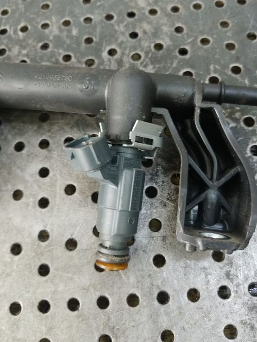 rampa cu injectoare 1.2 b hm05 peugeot 208 citroen c3 3