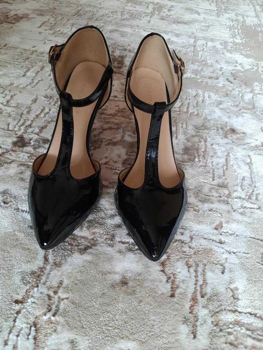 Pantofi dama negrii de lac marimea 37