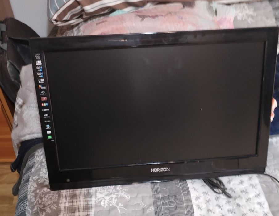 Vând televizor de 54 cm, pentru bucatarie Horizon,