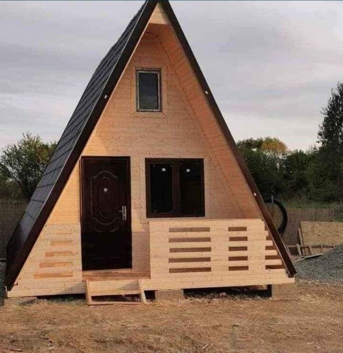 Vând cabane de lemn