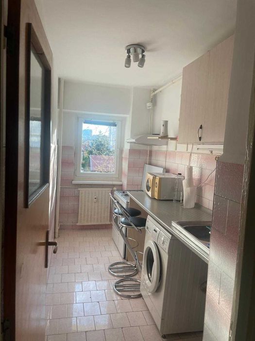 Inchiriez garsoniera Ghica Tei