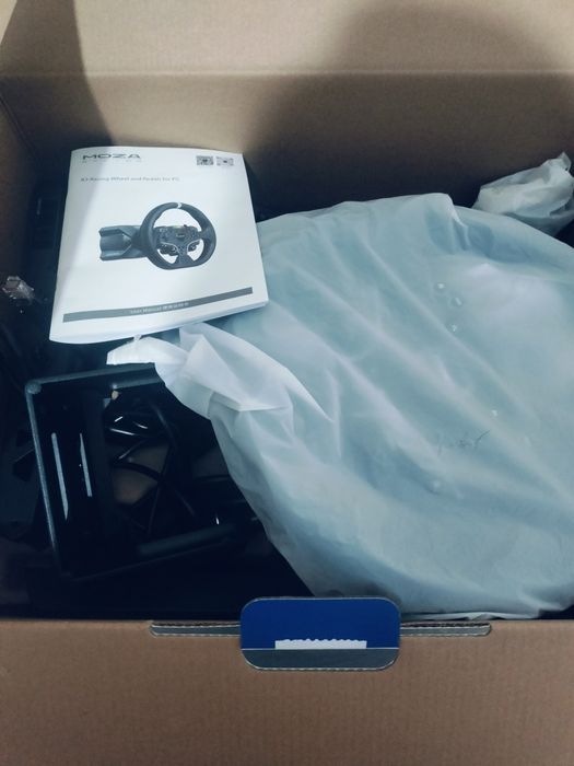 Продам  новый руль игровой  Moza R3