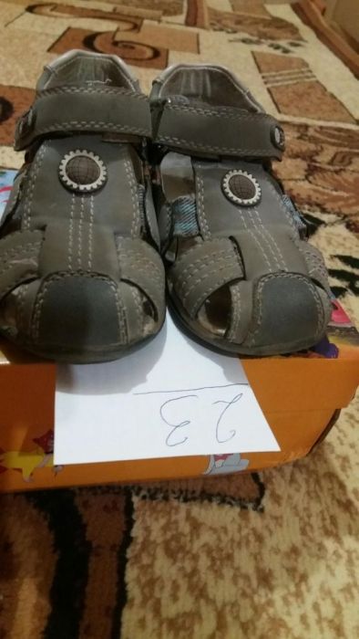 Продам сандали детские