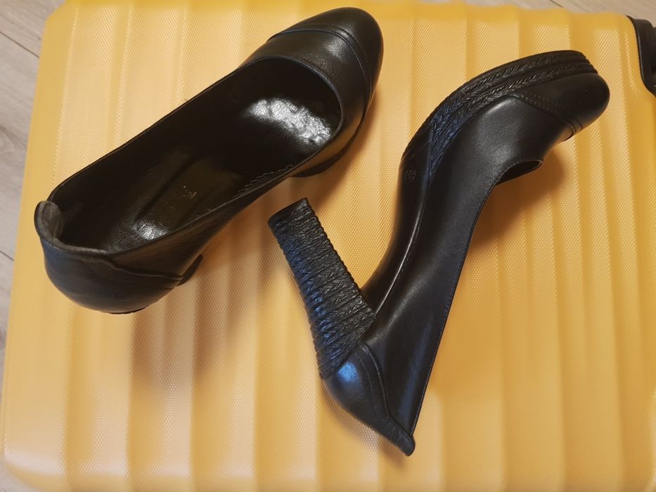 Дамски обувки от естествена кожа