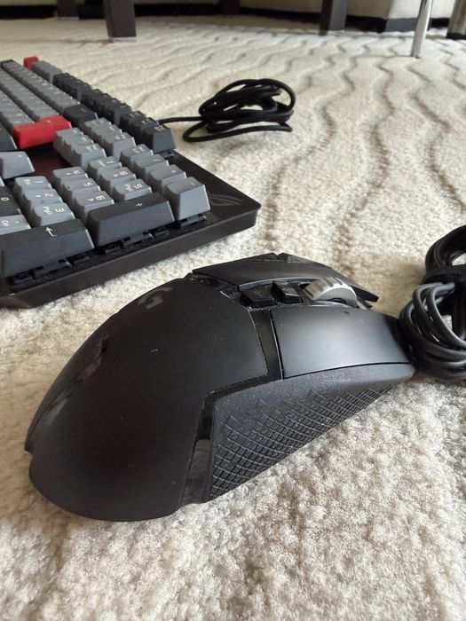 ROG Strix Scope PBT/ Logitec G502 Hero