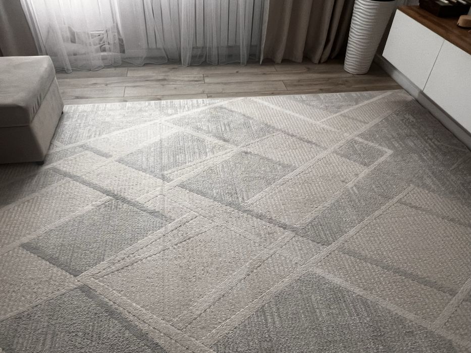 Продам ковер 2,5 м х 4 м