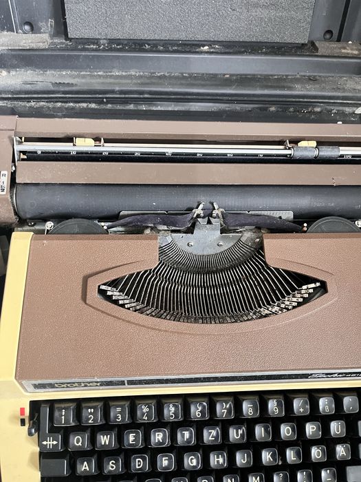 Masina de scris Brother Electric 4612