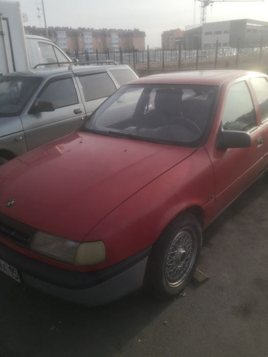 Срочно продам Опель вектора 1993 г
