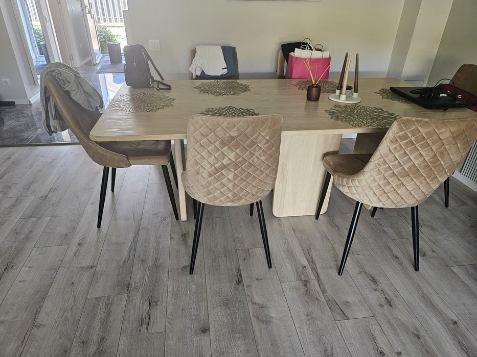 De vanzare masa stejar cu scaune