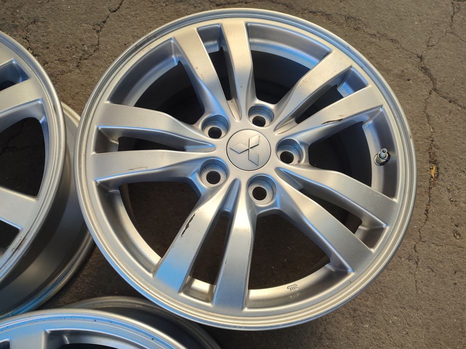 16" оригинални алуминиеви джанти за Mitsubishi ASX...