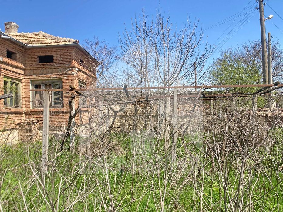 Продава се Къща в с. Изворник, Област Варна - 72 кв.м за 125 €/кв.м - Снимка #4