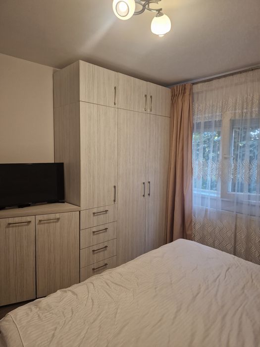 Închiriez apartament lânga liceul Pedagogic