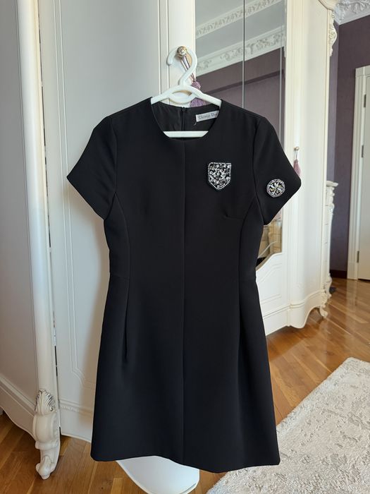 Красивое черное платье Dior