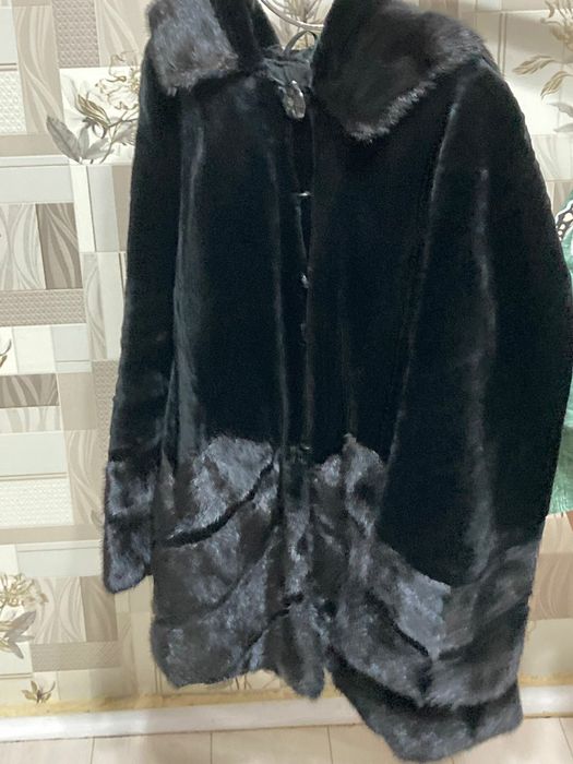 Продам дёшево  верхняя одежда