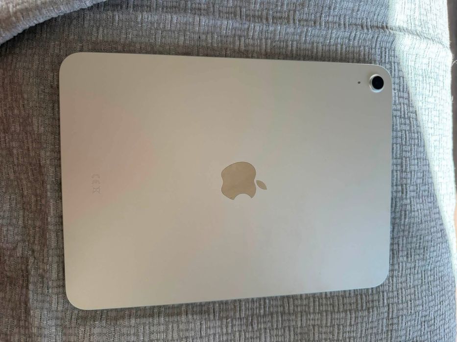 Продавам Ipad A16