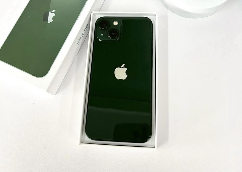 iPhone 13 128GB 100% battery