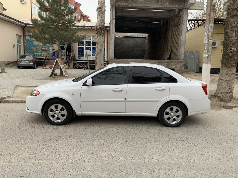 Jentra 3- poz narxini kelishamiz