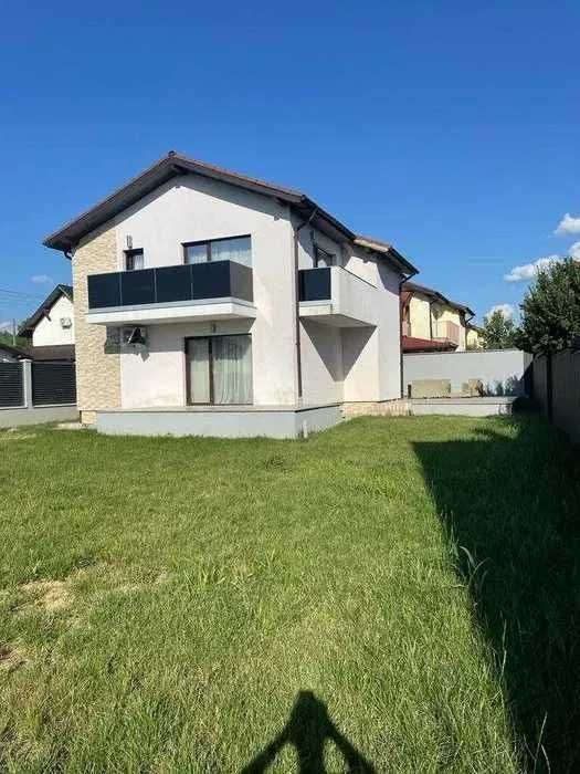 Vand casa la cheie, garaj dublu, curte 7 Ar. - zona Dura