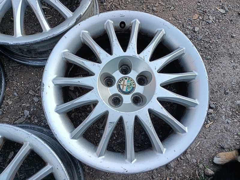 Продам оригинальные легкосплавные диски на Alfa Romeo