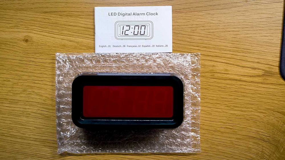 Дигитален алармен часовник на батерии с 1.2" LED дисплей – travel/desk/wall