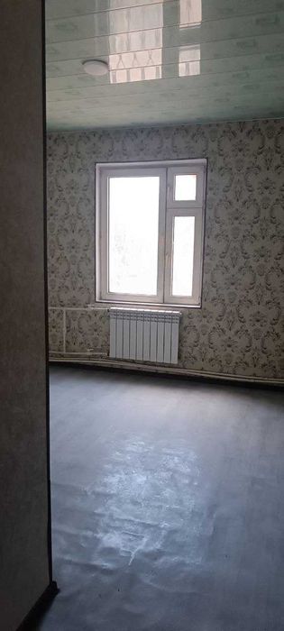 Куйлик бозор квартира сотилади 2*3/1/9 60кв. м.