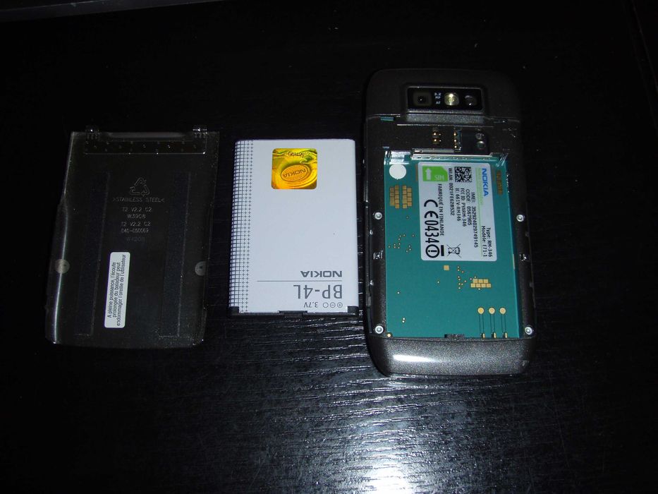 Nokia E71, functional in orice retea, aproape nou, la cutie