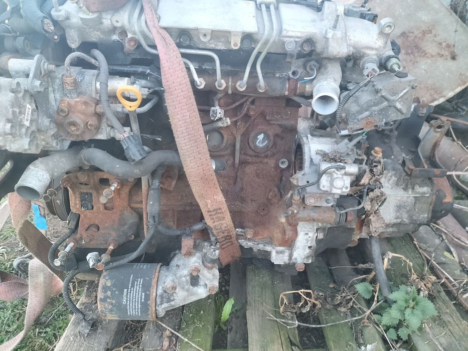 Vând motor Toyota avensis T25