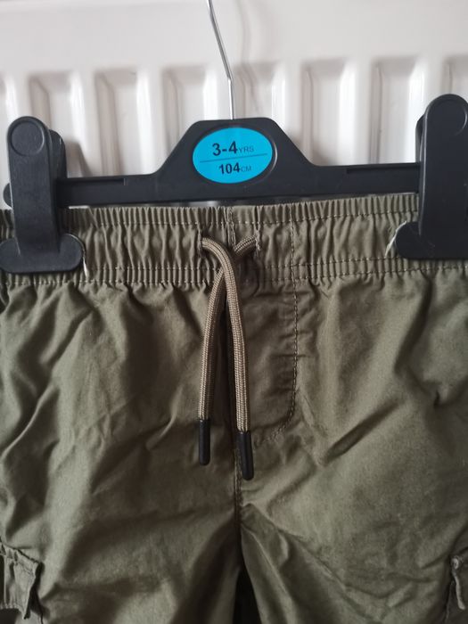 Pachet două perechi de pantaloni scurți pentru băieți