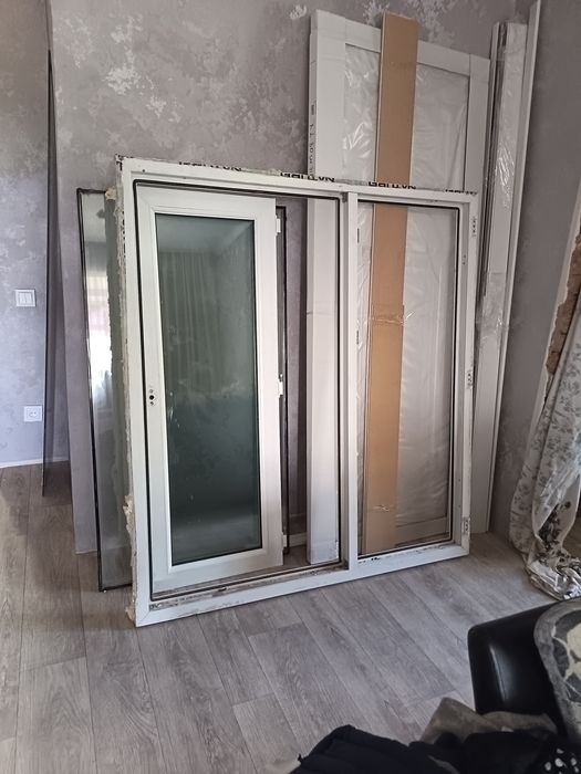 Продам пластиковое окно