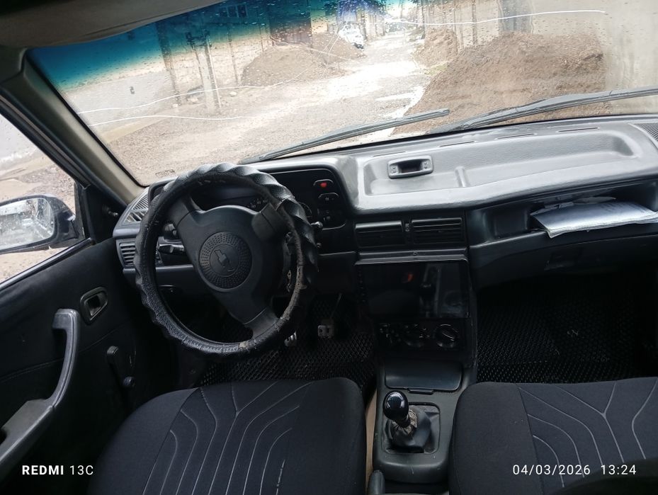 Neksiya 1 sotiladi srochni faqat oldi sirtiga shunchun arzonro qoydim