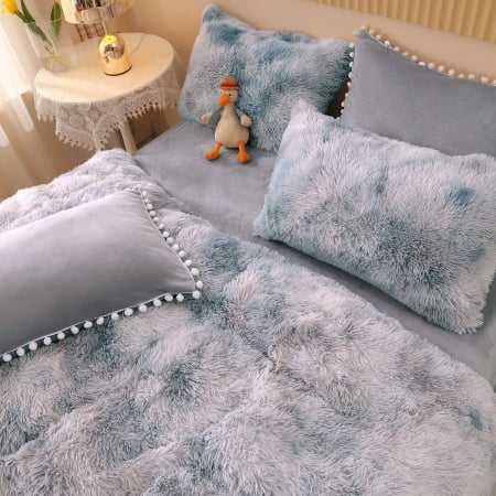 Lenjerie De Pat Pufoasa FLUFFY -Cu Ciucuri