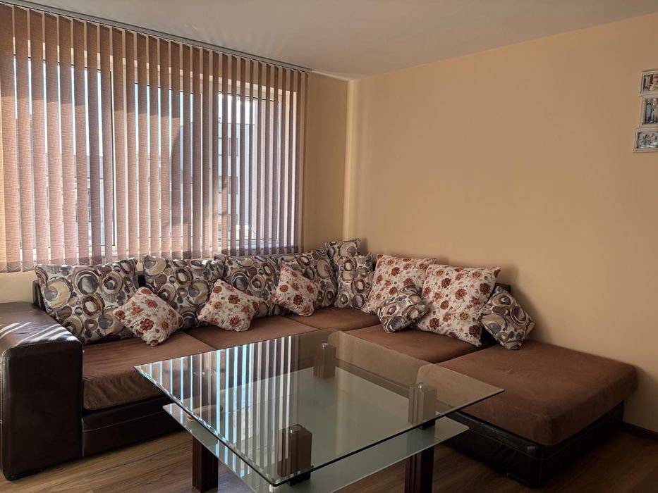 Ъглов диван запазен