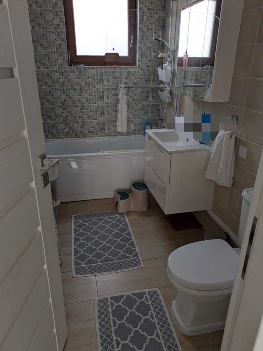 Apartament cu „Vibe” Bun, 4 Camere și Iarbă Crescută cu Suflet - Baciu