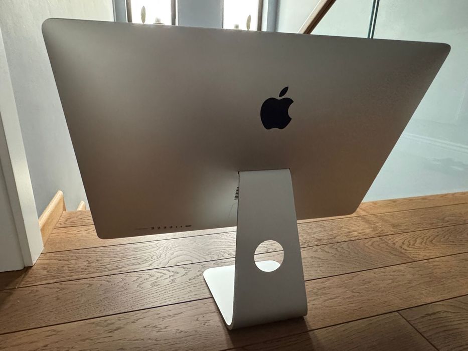 iMac 27” Retina 5K – i7 – 16GB RAM – SSD 512GB – impecabil