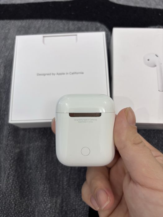 Продам Airpods 2