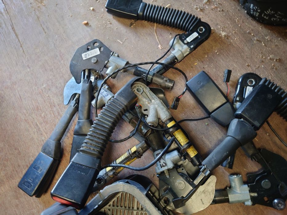 Колани и пиропатрони колан пиропатрон закопчалка бмв bmw е46 х3 х5 **