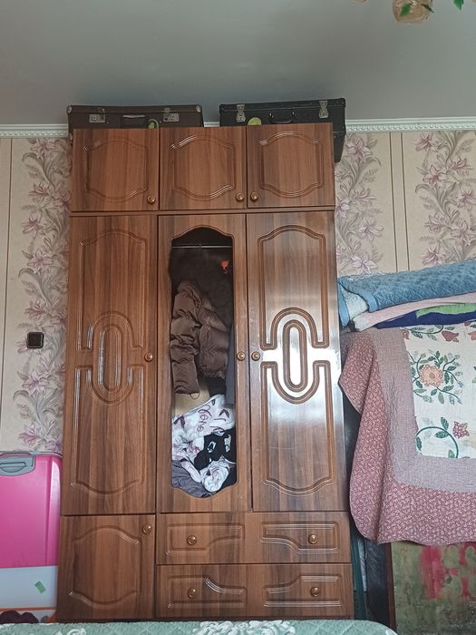 Шифонер айнасы жок