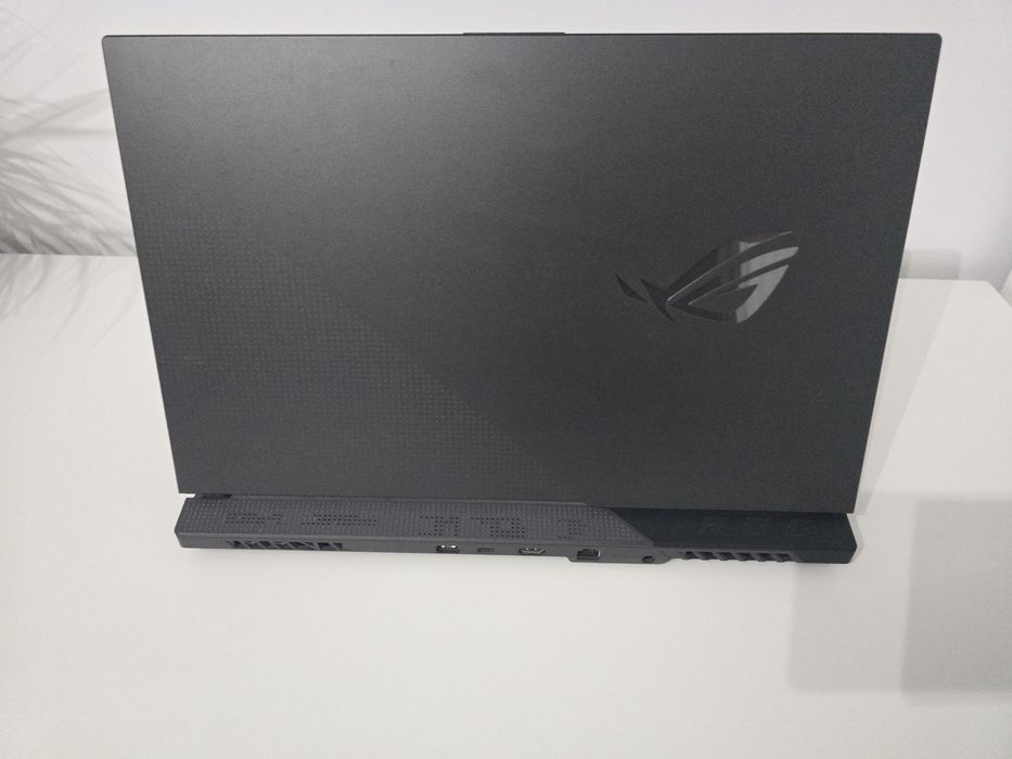 Asus Rog Strix G17 amd ryzen7 rtx3050