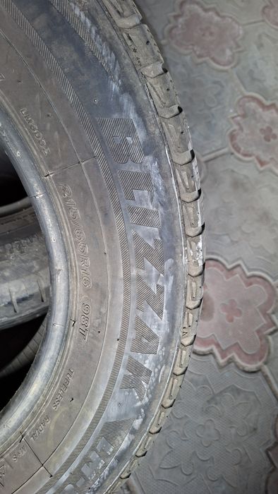 Продам  шины рамер 16