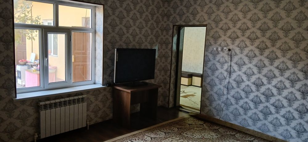 Hovli sotiladi 8 sotix